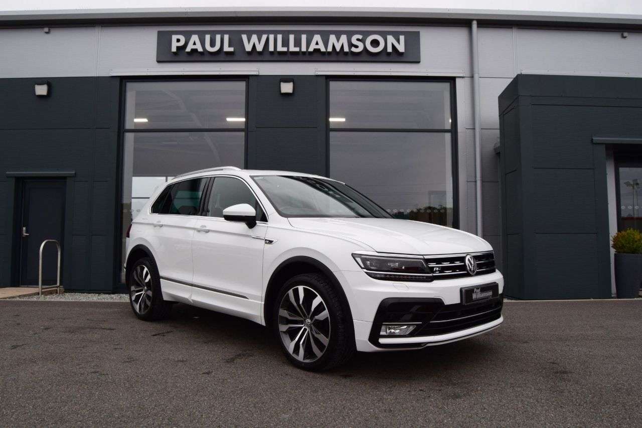 A 2017 VOLKSWAGEN TIGUAN 2.0 BiTDI R-Line SUV 5dr Diesel DSG 4Motion Euro 6 (s/s) (240 ps) A 2017 VOLKSWAGEN TIGUAN 2.0 BiTDI R-Line SUV 5dr Diesel DSG 4Motion Euro 6 (s/s) (240 ps)