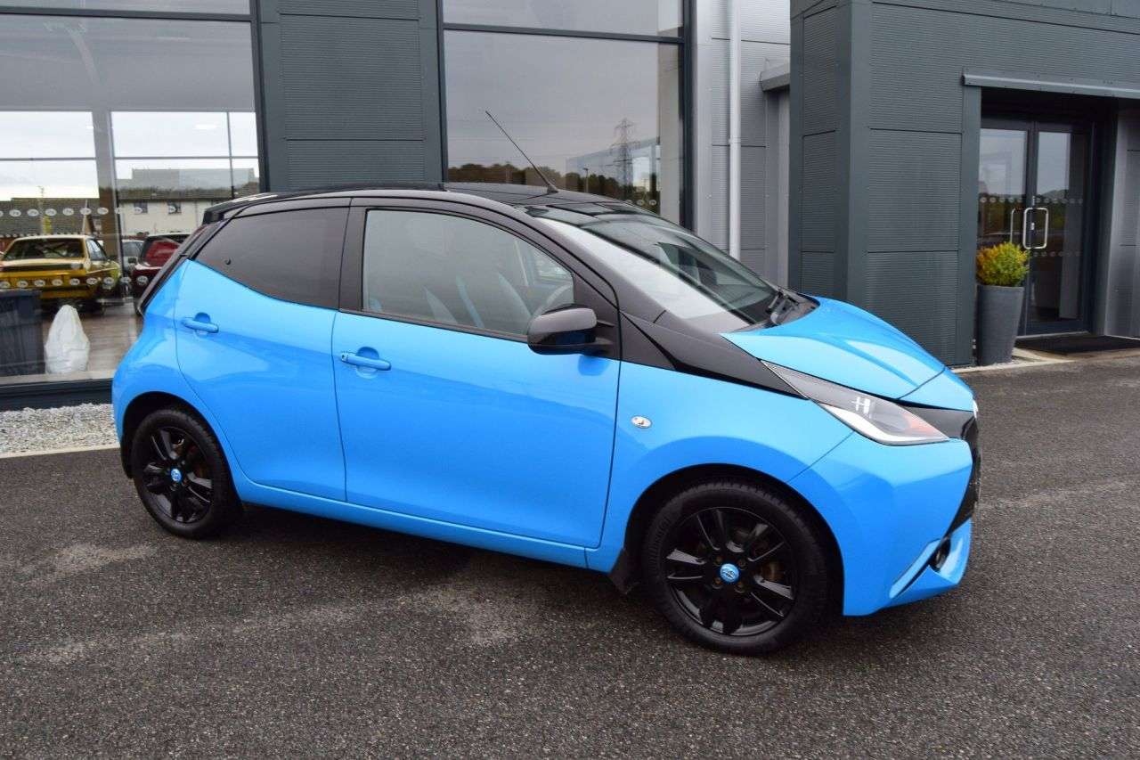 A 2018 TOYOTA AYGO 1.0 VVT-i x-cite Hatchback 5dr Petrol Manual Euro 6 (68 ps) A 2018 TOYOTA AYGO 1.0 VVT-i x-cite Hatchback 5dr Petrol Manual Euro 6 (68 ps)