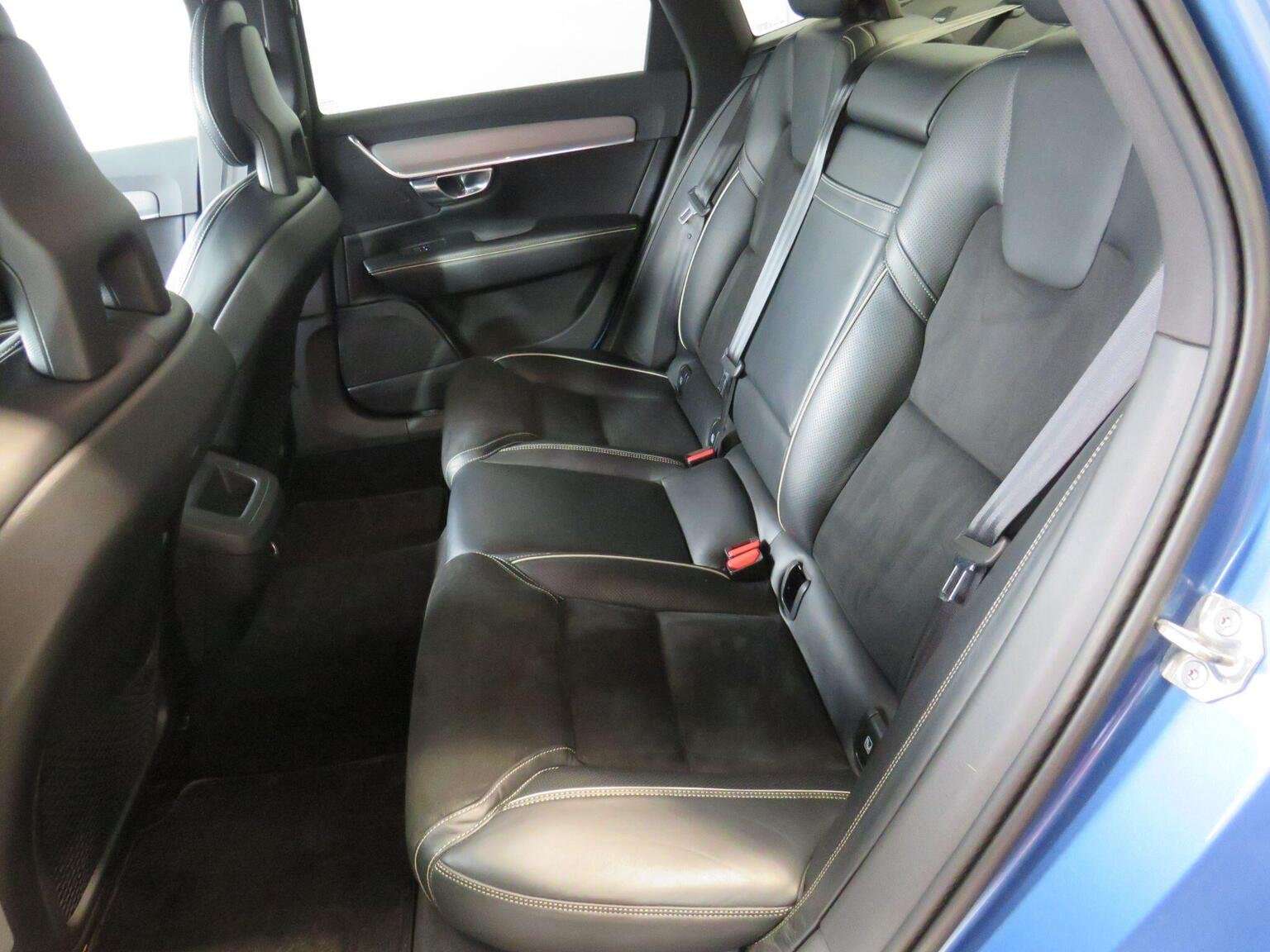 2018 VOLVO S90 2018 VOLVO S90