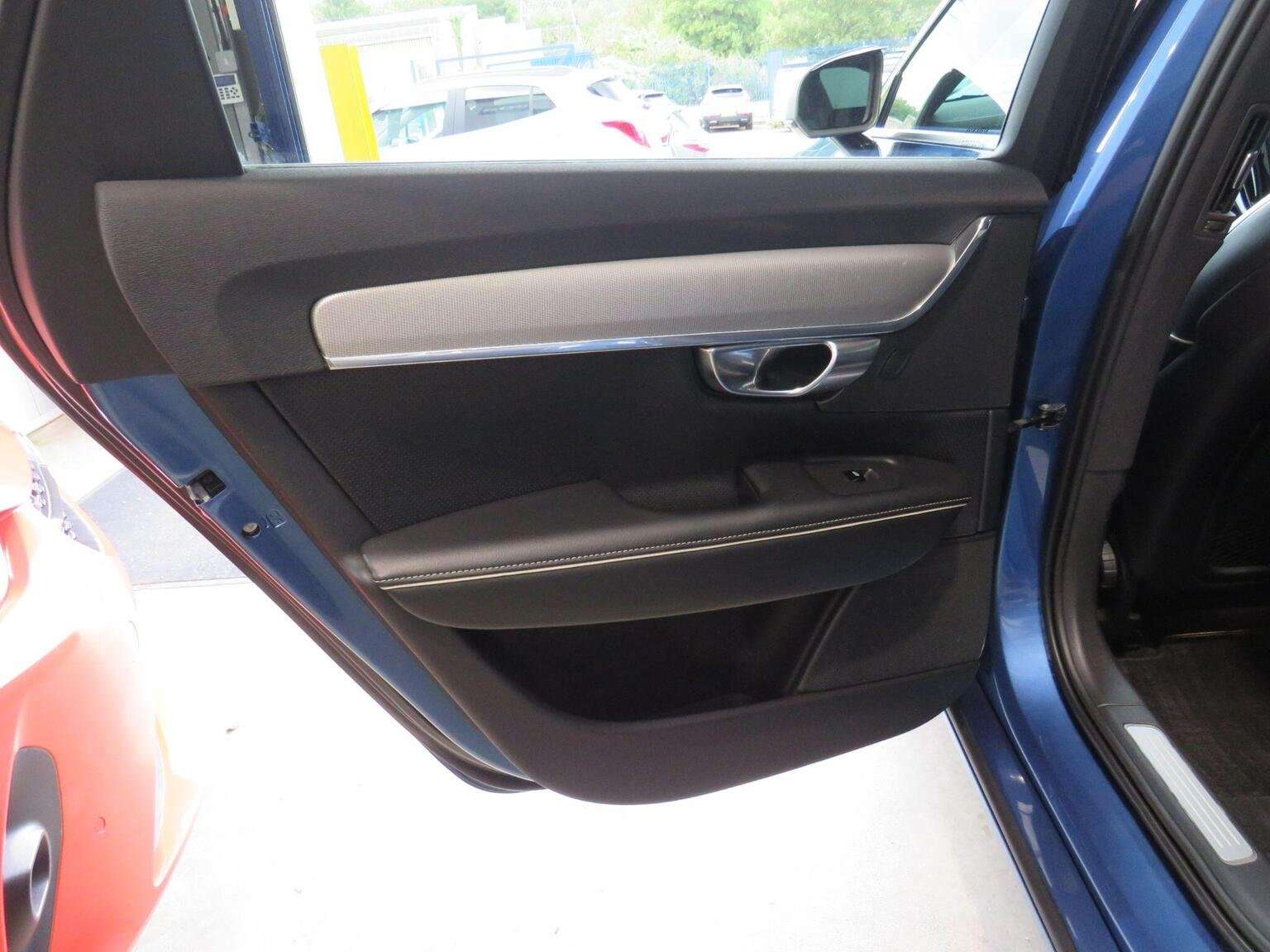 2018 VOLVO S90 2018 VOLVO S90