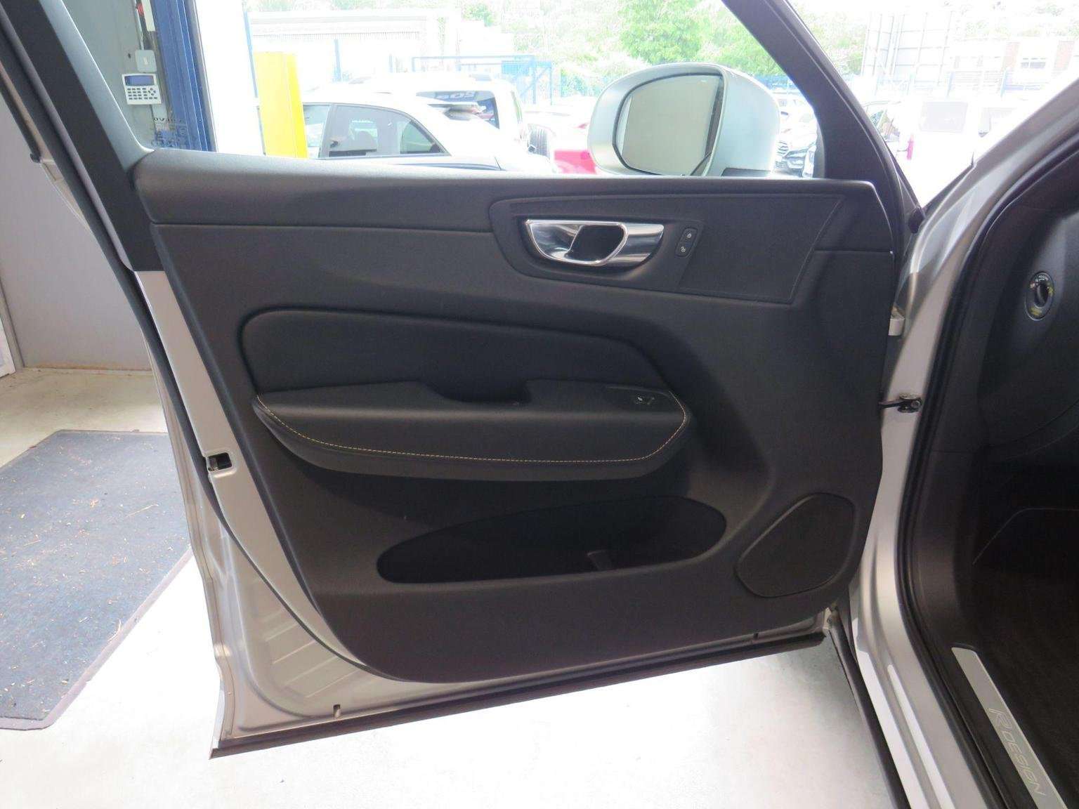 2019 VOLVO XC60 2019 VOLVO XC60