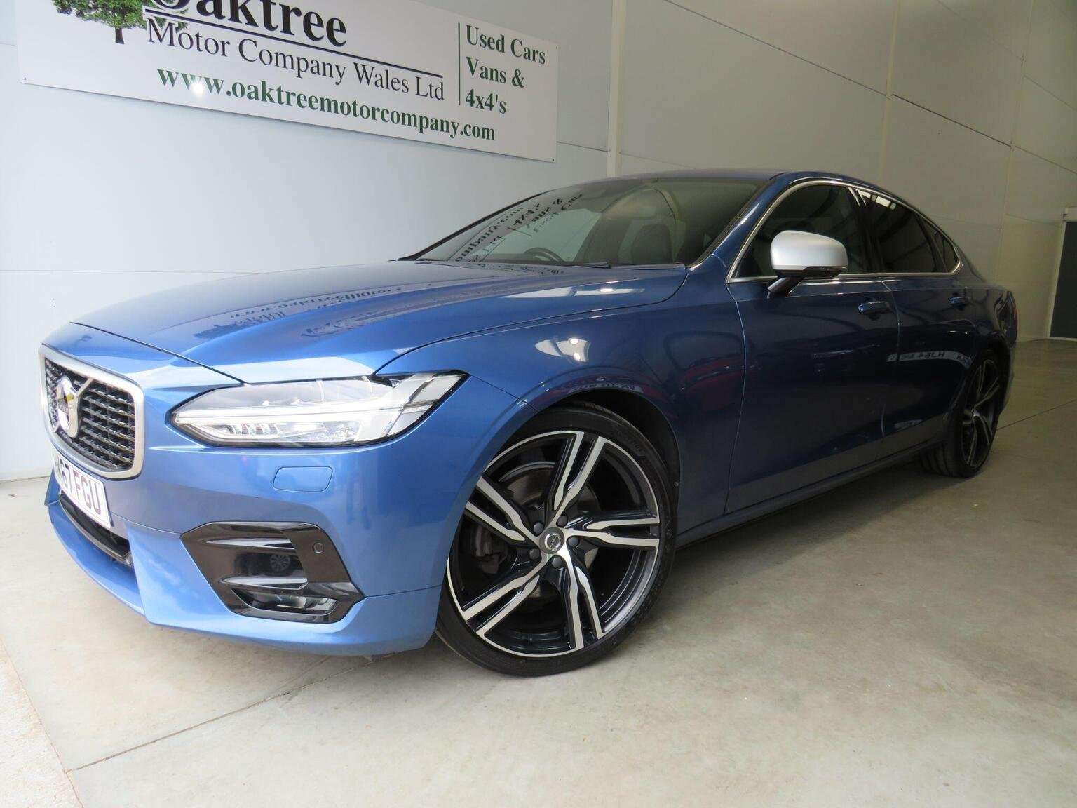 A 2018 VOLVO S90 2.0 D4 R-Design Auto Euro 6 (s/s) 4dr A 2018 VOLVO S90 2.0 D4 R-Design Auto Euro 6 (s/s) 4dr