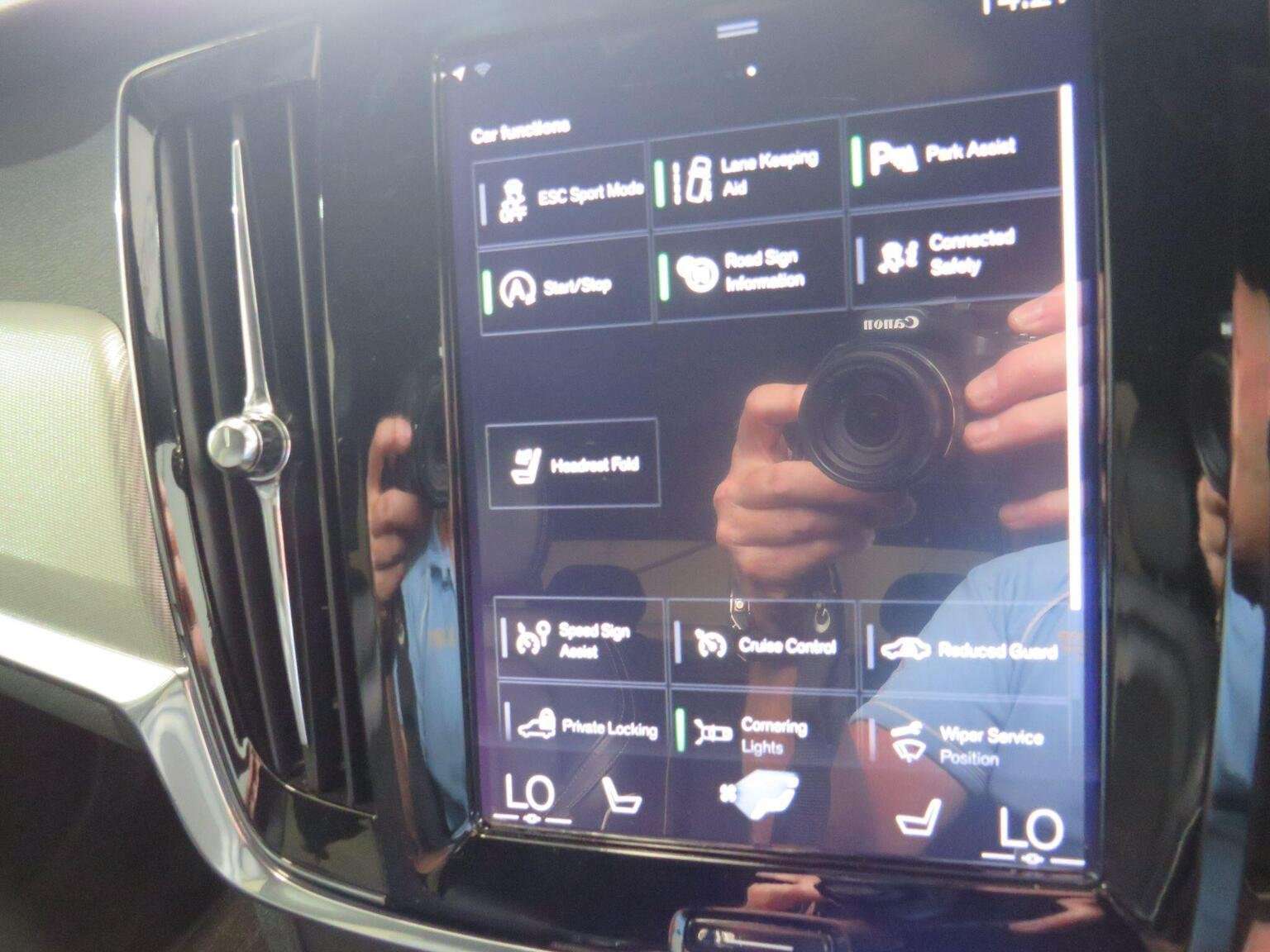 2018 VOLVO S90 2018 VOLVO S90