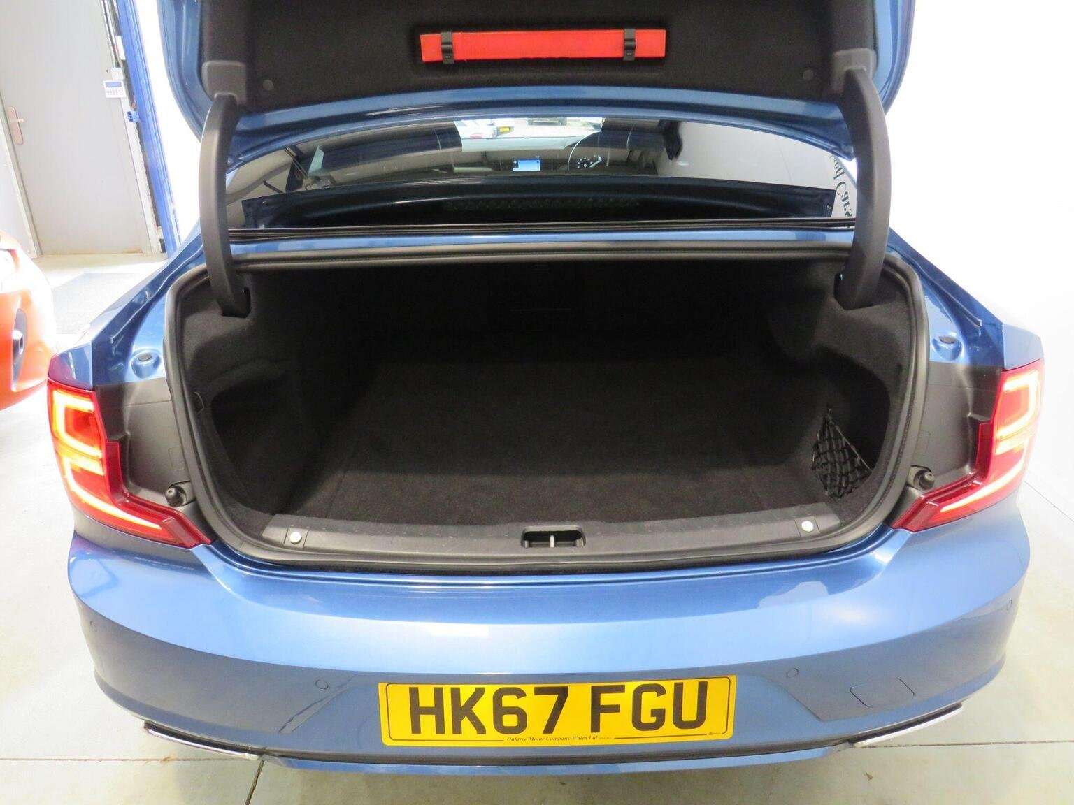 2018 VOLVO S90 2018 VOLVO S90