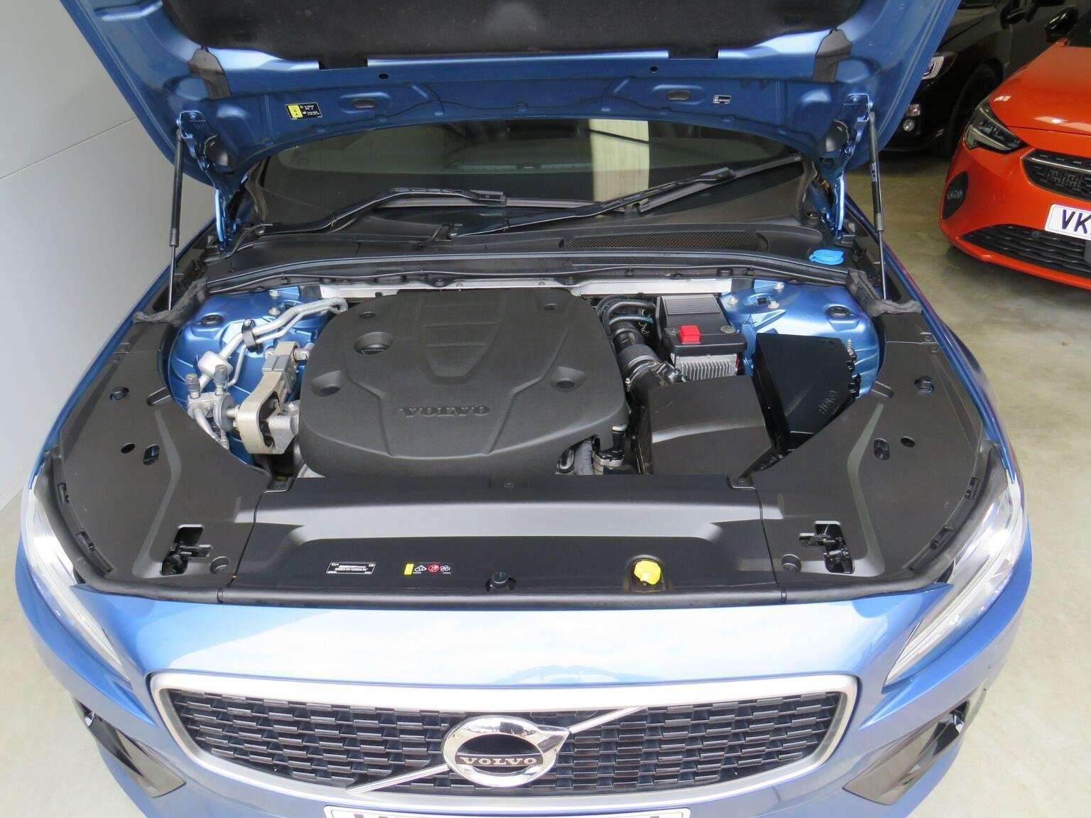 2018 VOLVO S90 2018 VOLVO S90