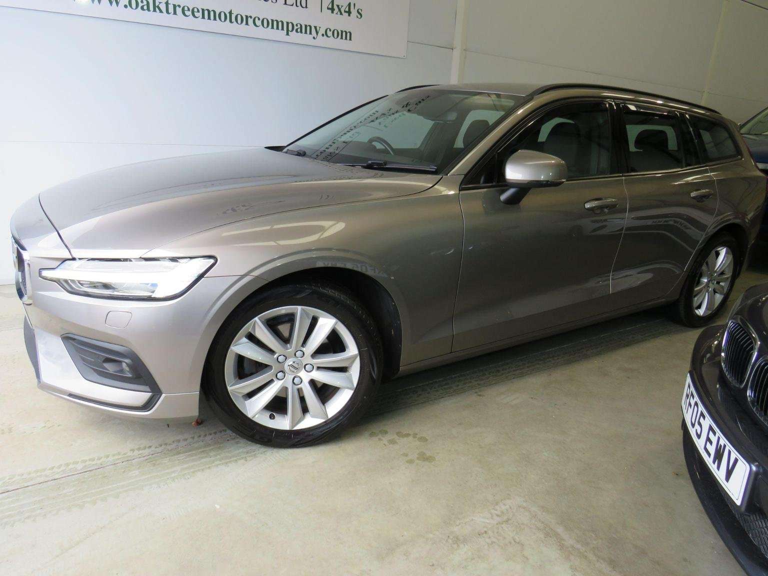 2019 VOLVO V60 2019 VOLVO V60
