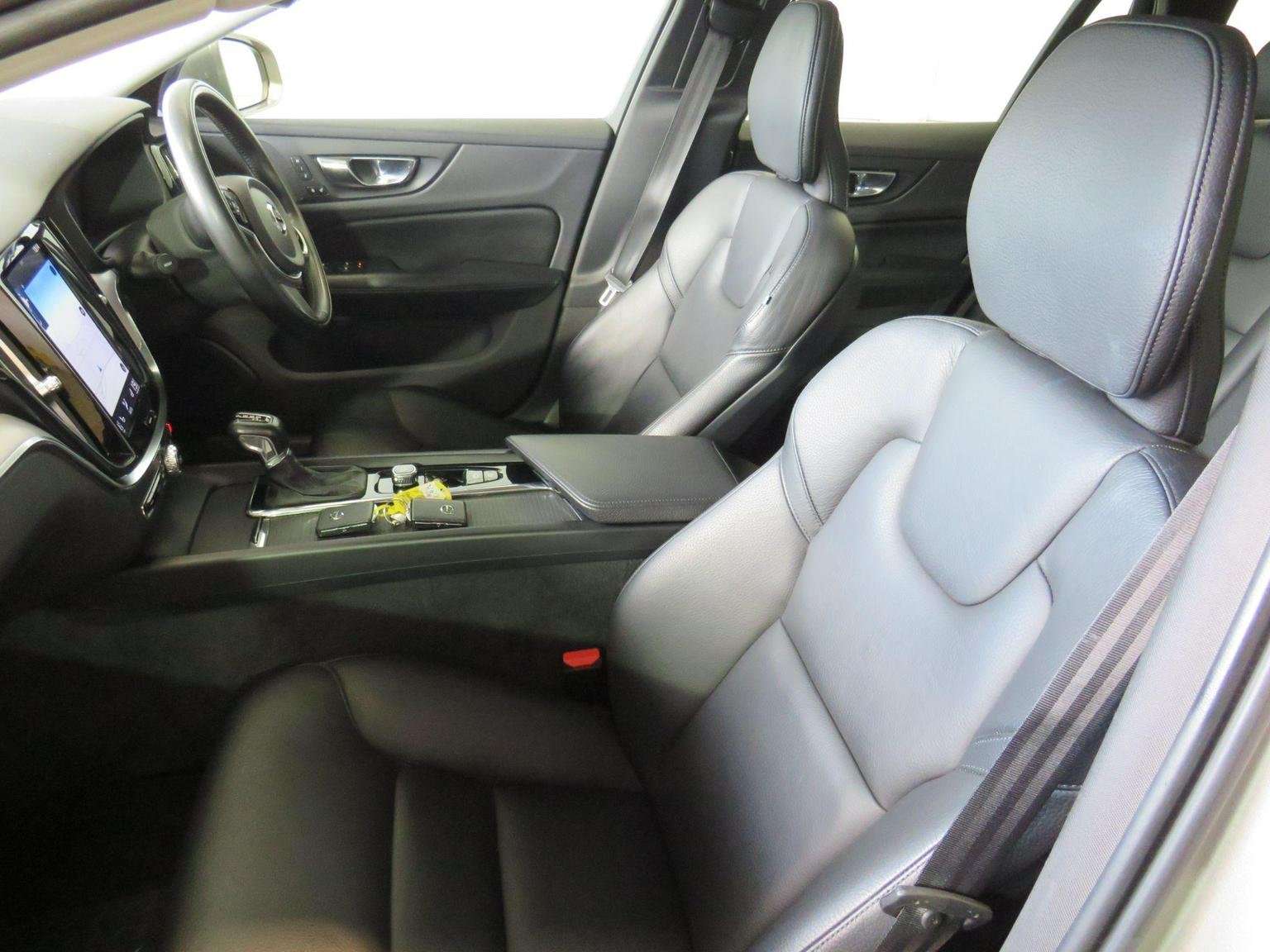 2019 VOLVO V60 2019 VOLVO V60