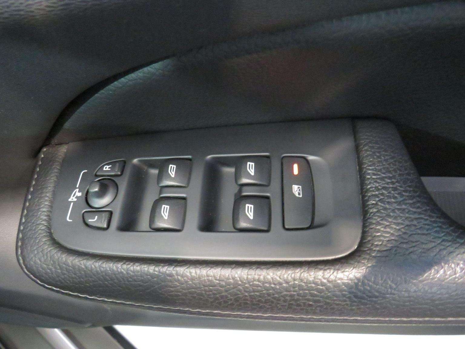 2019 VOLVO V60 2019 VOLVO V60