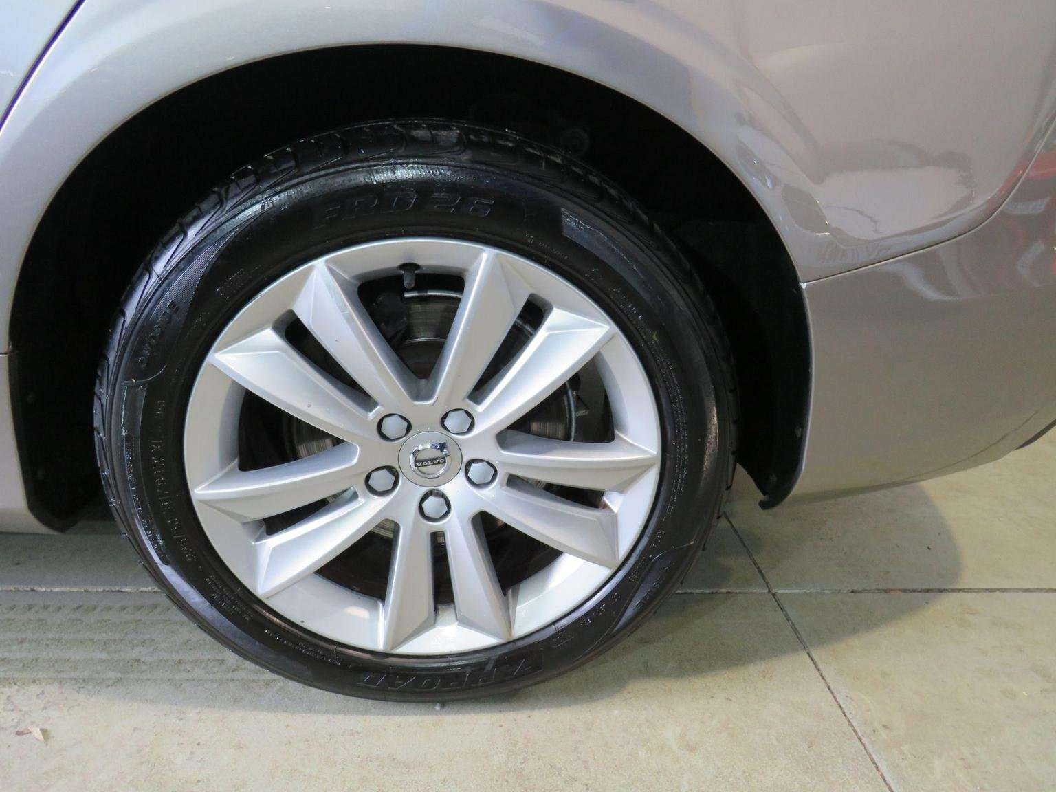 2019 VOLVO V60 2019 VOLVO V60