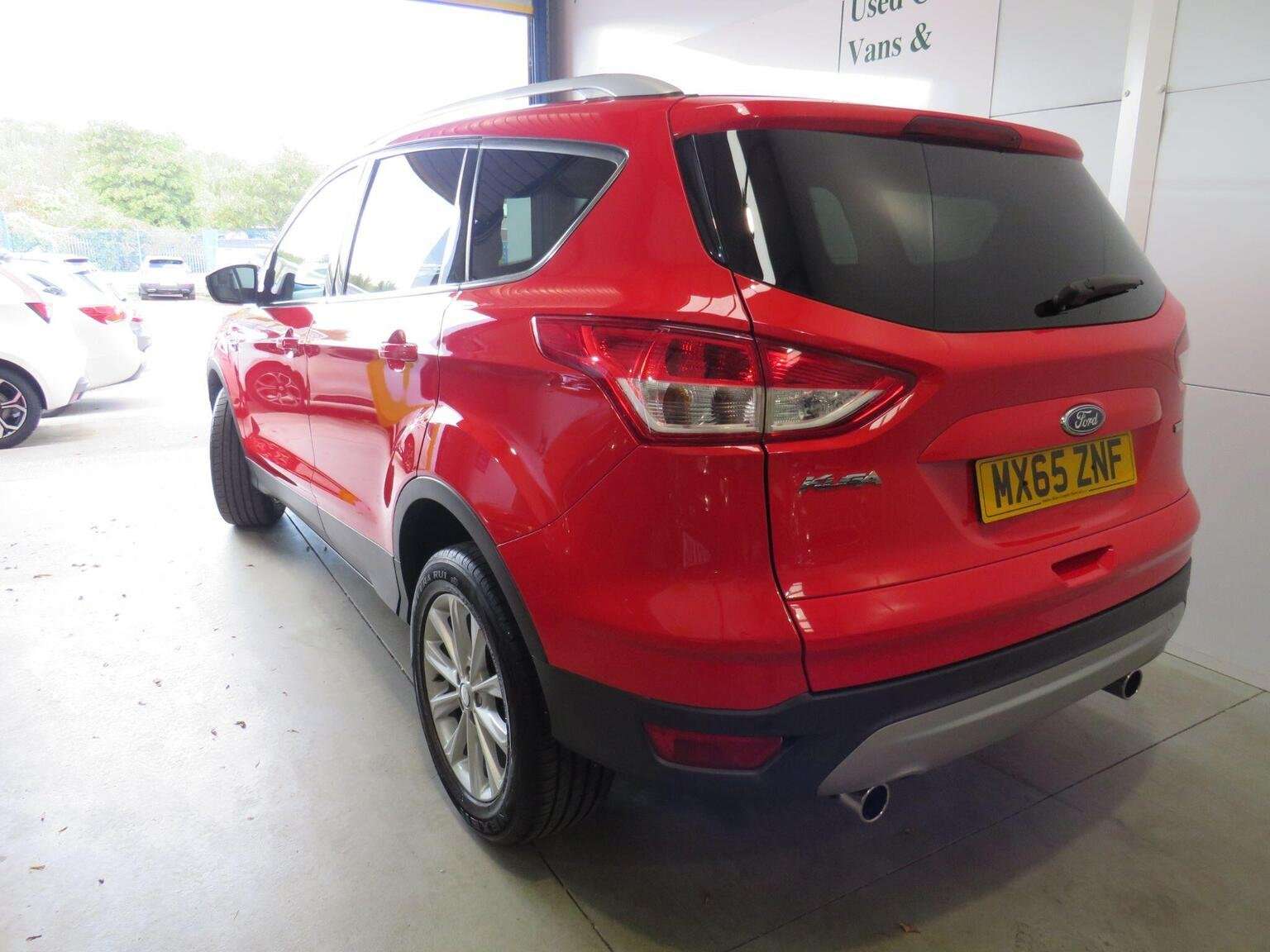 A 2015 FORD KUGA 1.5T EcoBoost Titanium 2WD Euro 6 (s/s) 5dr A 2015 FORD KUGA 1.5T EcoBoost Titanium 2WD Euro 6 (s/s) 5dr
