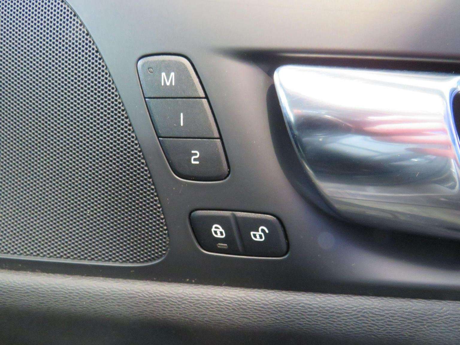 2019 VOLVO V60 2019 VOLVO V60