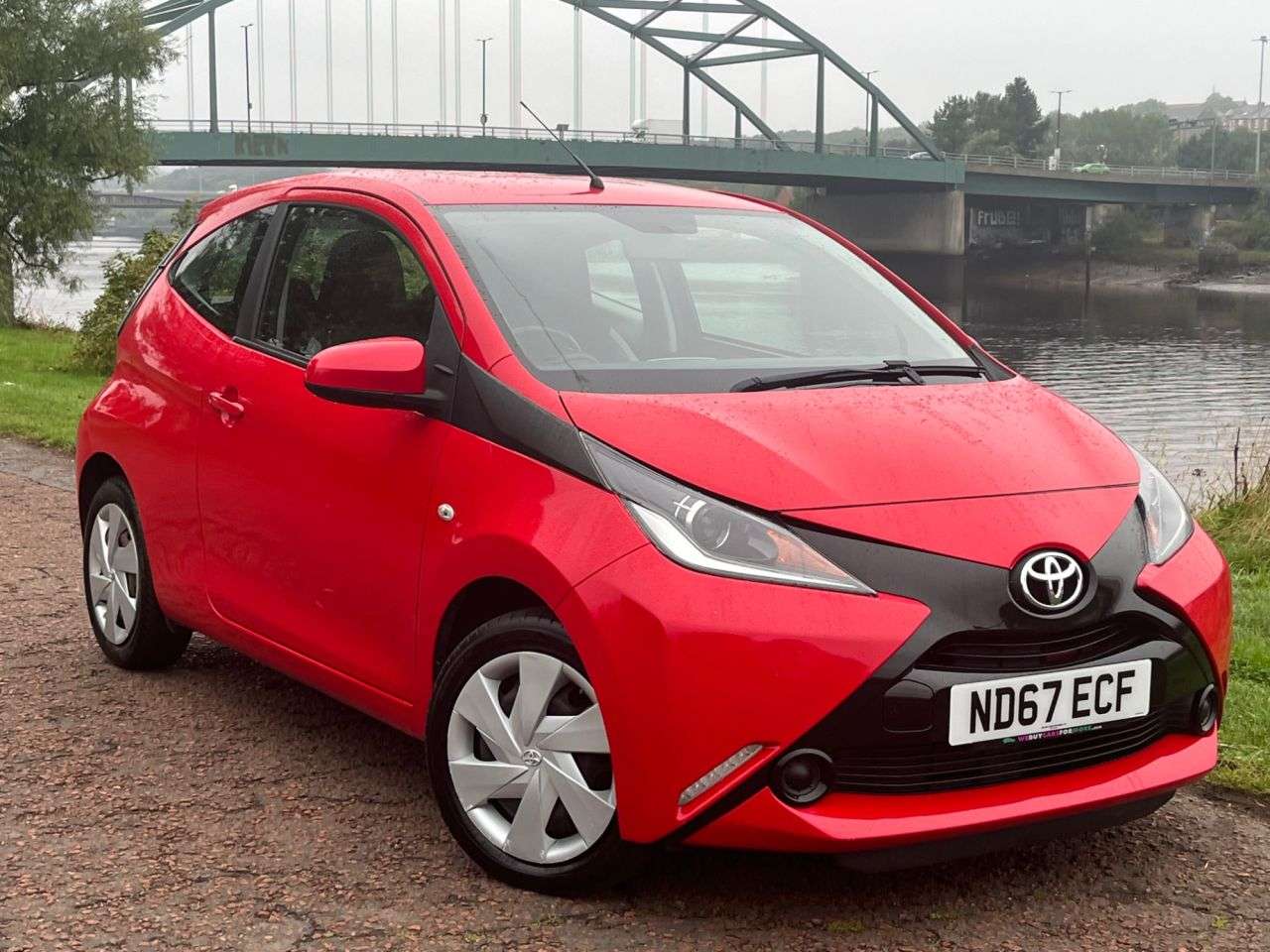 A 2018 TOYOTA AYGO 1.0 VVT-I X-PLAY 3d 69 BHP **USB INPUT** A 2018 TOYOTA AYGO 1.0 VVT-I X-PLAY 3d 69 BHP **USB INPUT**