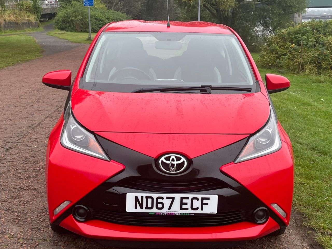 A 2018 TOYOTA AYGO 1.0 VVT-I X-PLAY 3d 69 BHP **USB INPUT** A 2018 TOYOTA AYGO 1.0 VVT-I X-PLAY 3d 69 BHP **USB INPUT**