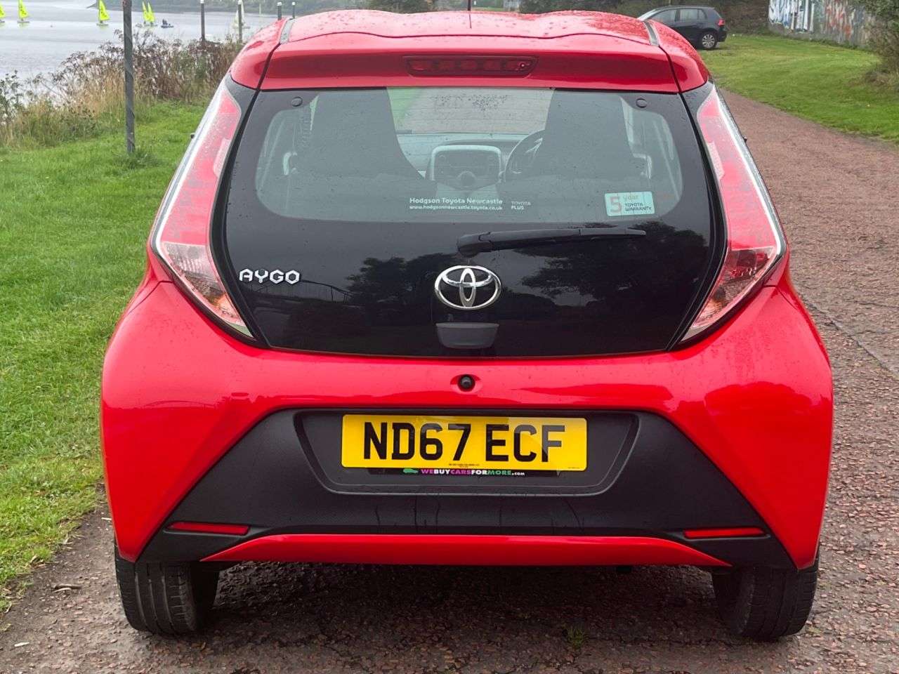 A 2018 TOYOTA AYGO 1.0 VVT-I X-PLAY 3d 69 BHP **USB INPUT** A 2018 TOYOTA AYGO 1.0 VVT-I X-PLAY 3d 69 BHP **USB INPUT**