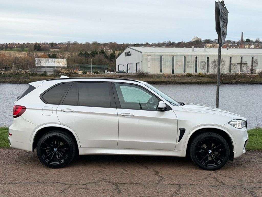 A 2018 BMW X5 3.0 30d M Sport SUV 5dr Diesel Auto xDrive Euro 6 (s/s) (258 ps) HARMAN/KAR A 2018 BMW X5 3.0 30d M Sport SUV 5dr Diesel Auto xDrive Euro 6 (s/s) (258 ps) HARMAN/KAR