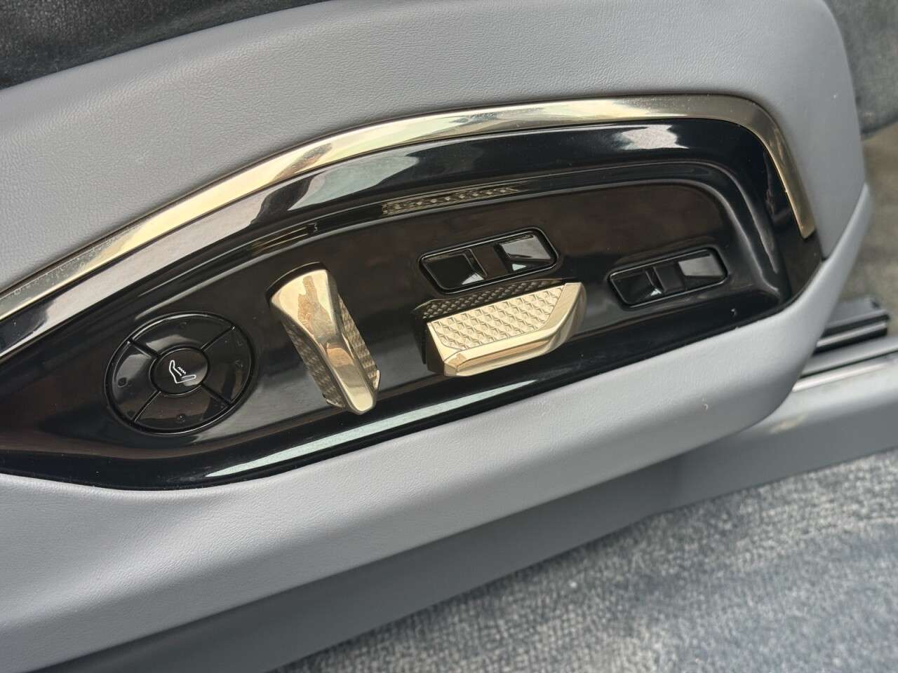 null LOTUS 2 ELEVEN null LOTUS 2 ELEVEN