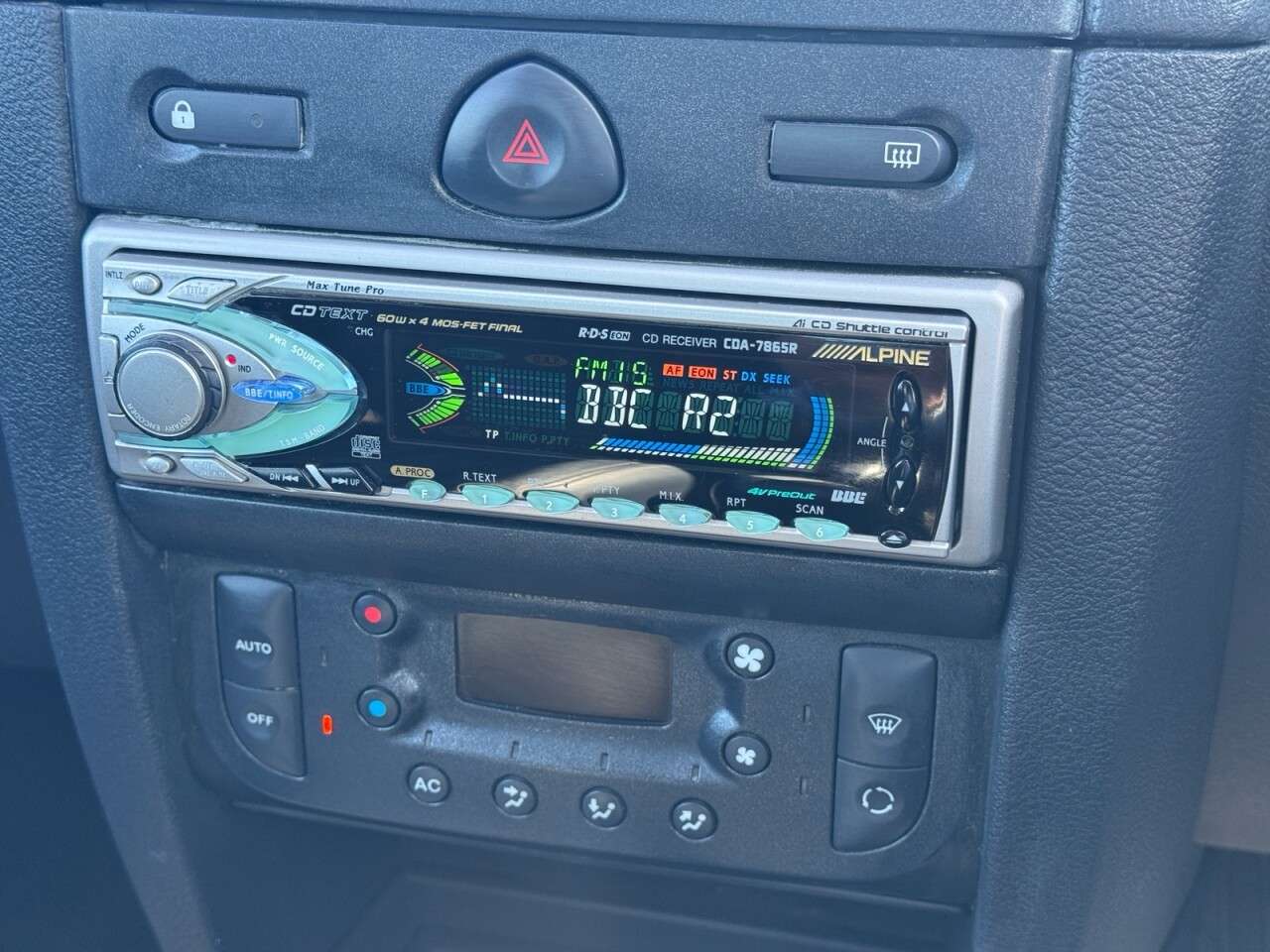 2002 RENAULT CLIO 2002 RENAULT CLIO