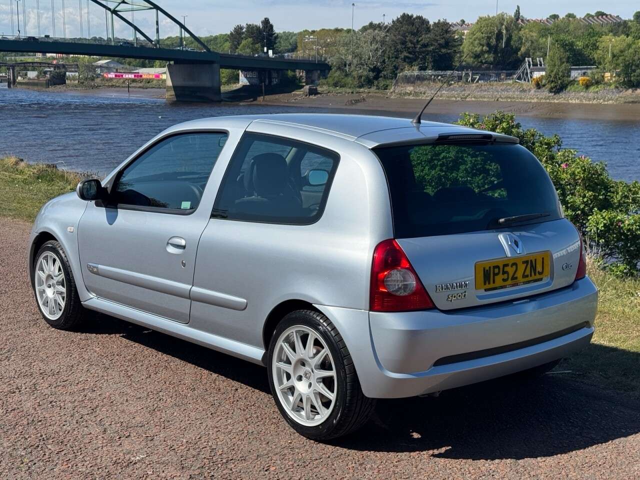 2002 RENAULT CLIO 2002 RENAULT CLIO
