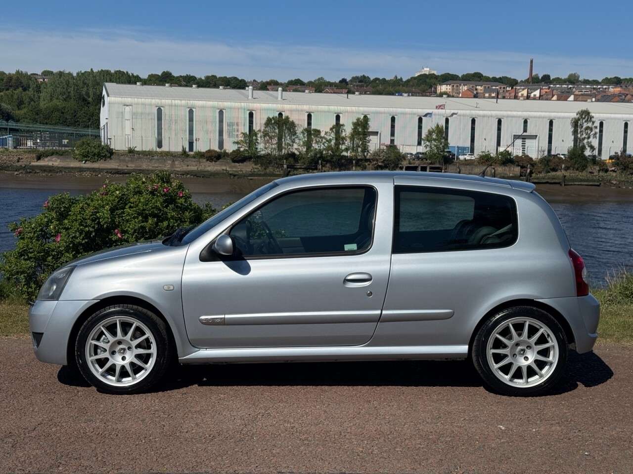 2002 RENAULT CLIO 2002 RENAULT CLIO