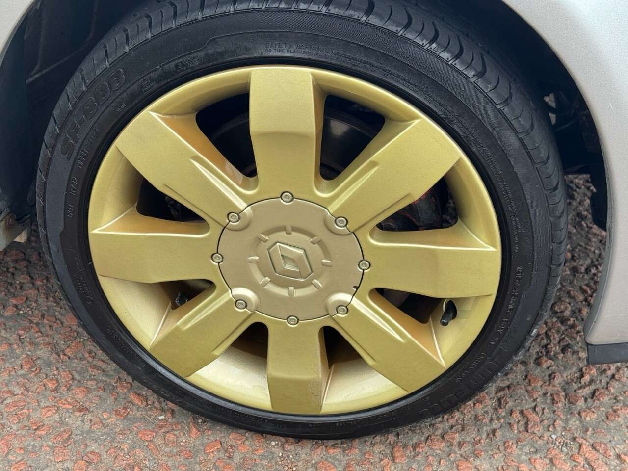 2004 RENAULT CLIO 2004 RENAULT CLIO