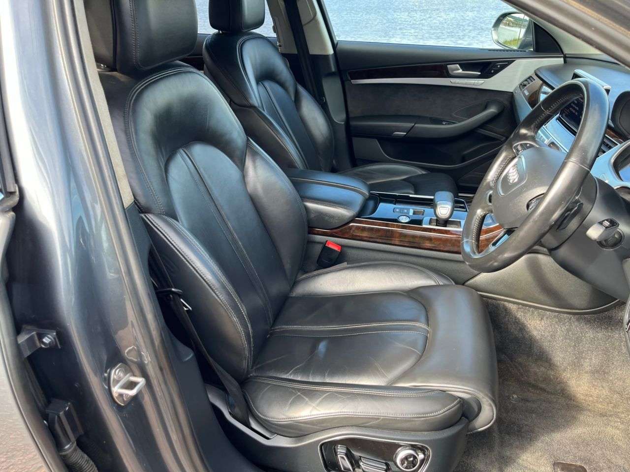 2017 AUDI A8 2017 AUDI A8