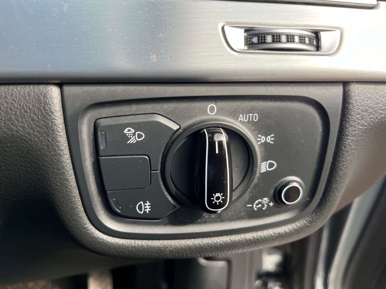 2017 AUDI A8 2017 AUDI A8