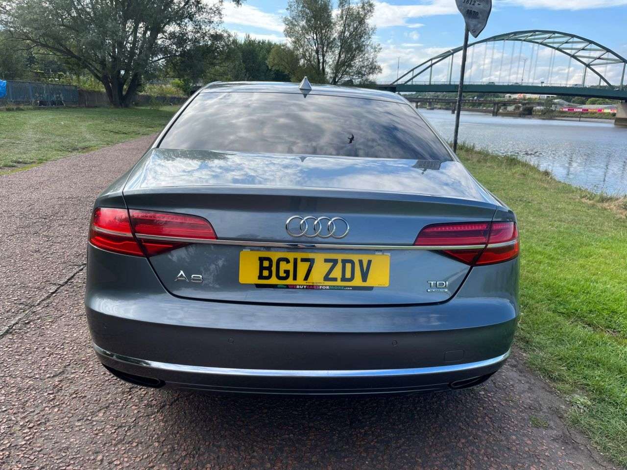 2017 AUDI A8 2017 AUDI A8