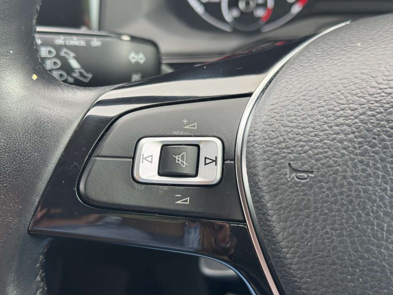 2019 VOLKSWAGEN POLO 2019 VOLKSWAGEN POLO