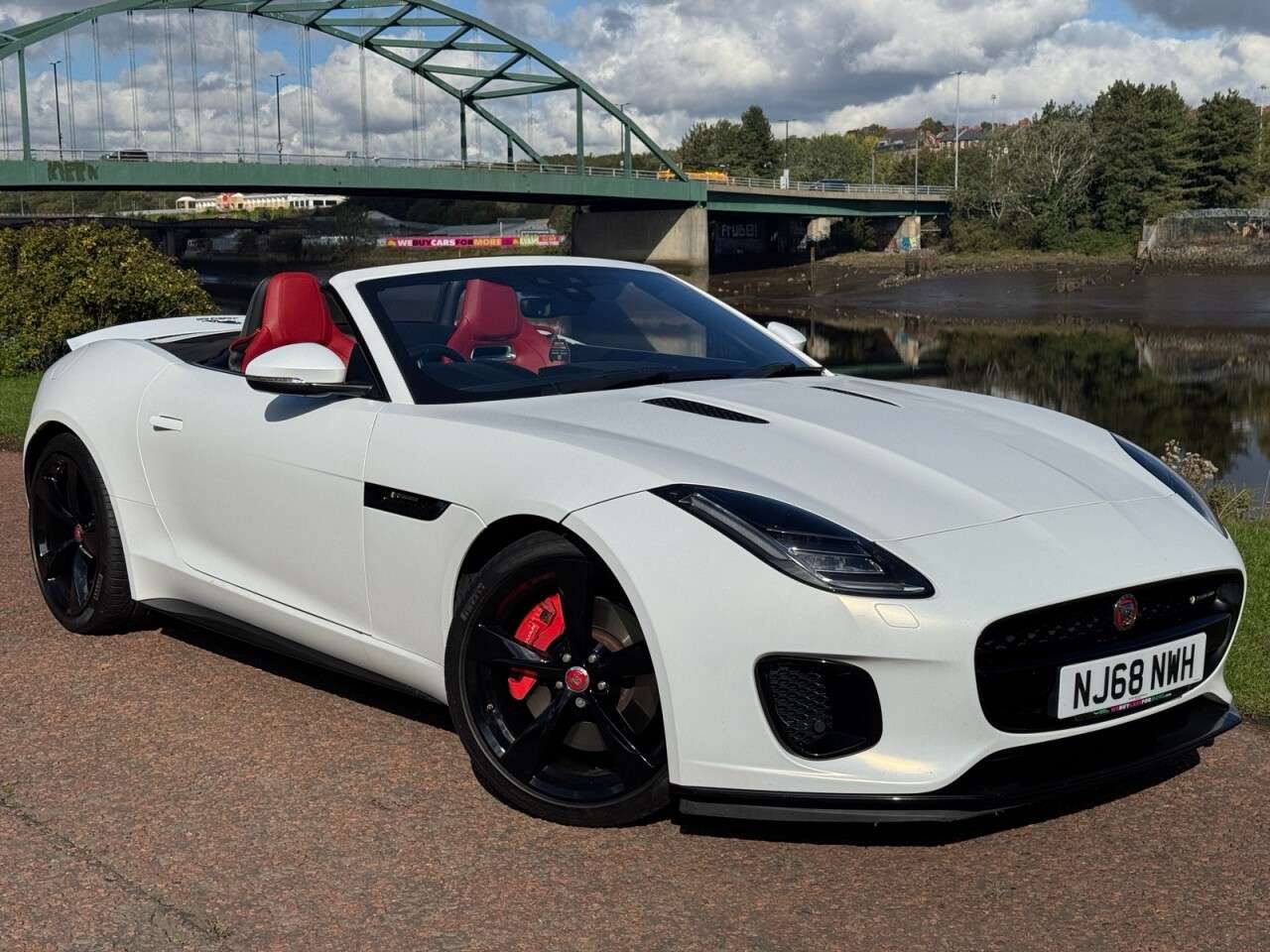 2018 JAGUAR F-TYPE 2018 JAGUAR F-TYPE