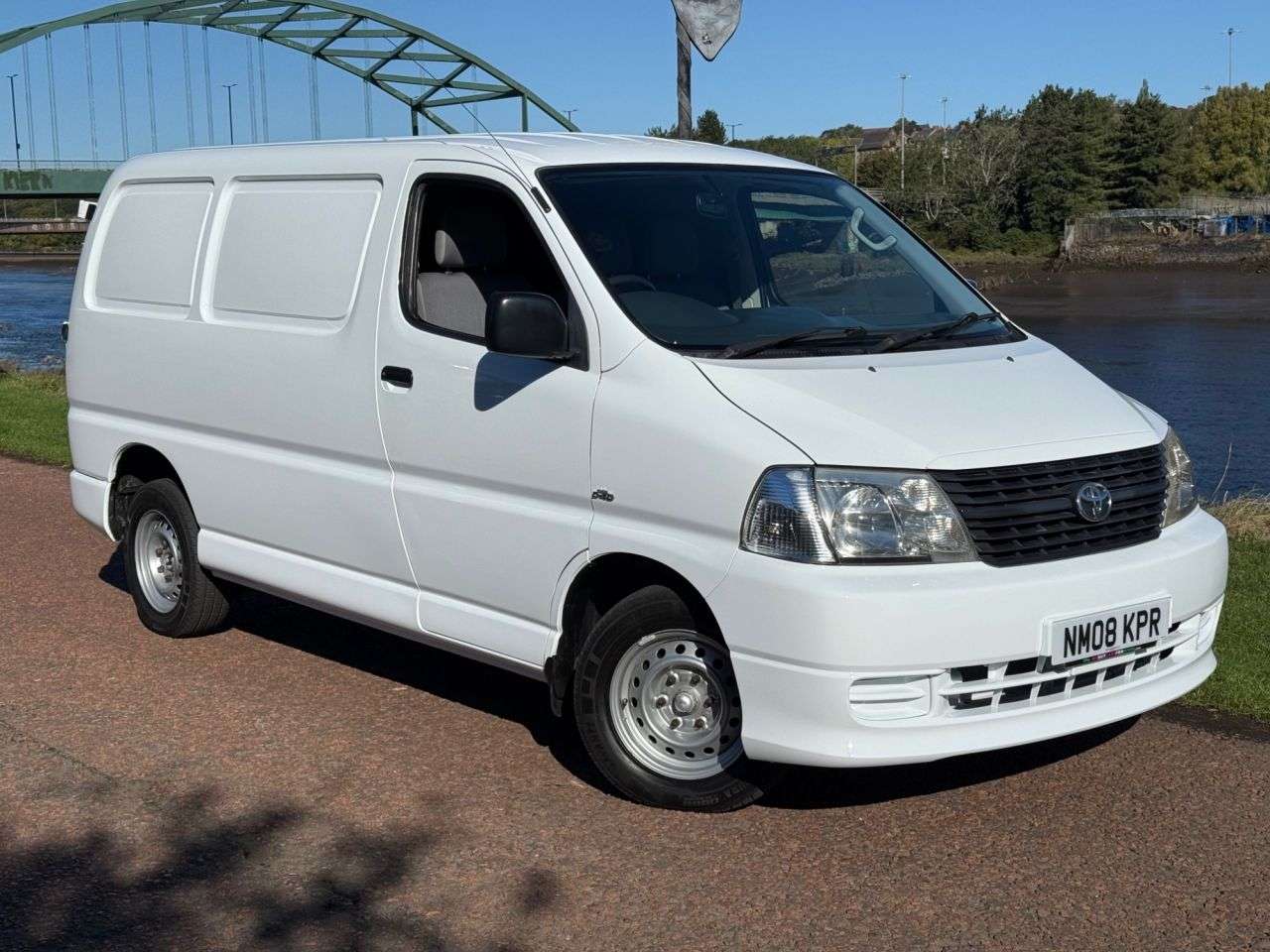 A 2008 TOYOTA HI-ACE 2.5 280 D-4D Panel Van 4dr Diesel Manual RWD L1 H1 (221 g/km, 117 bhp) FULL A 2008 TOYOTA HI-ACE 2.5 280 D-4D Panel Van 4dr Diesel Manual RWD L1 H1 (221 g/km, 117 bhp) FULL
