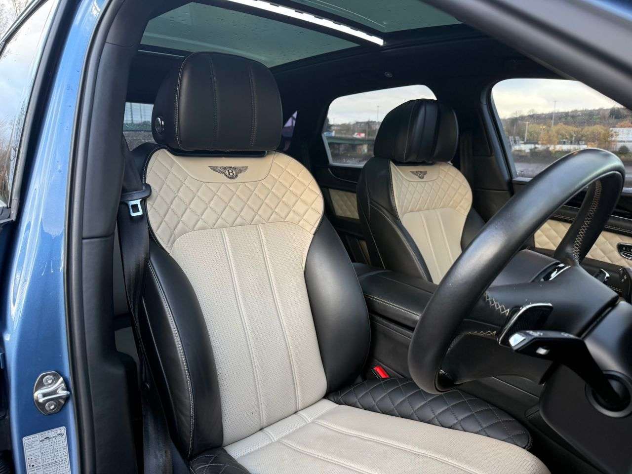 2024 BENTLEY BENTAYGA 2024 BENTLEY BENTAYGA