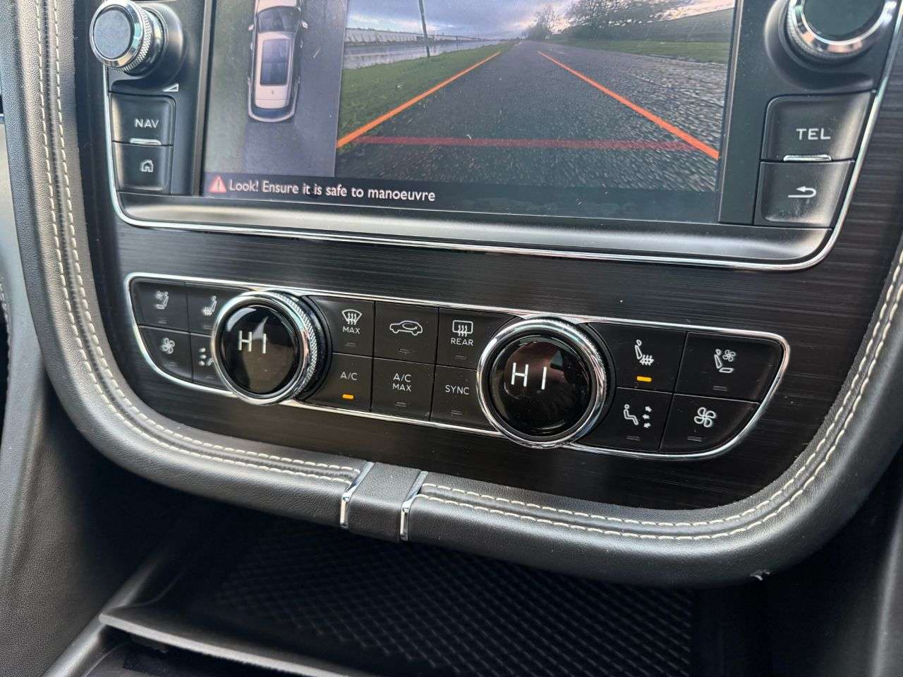 2024 BENTLEY BENTAYGA 2024 BENTLEY BENTAYGA