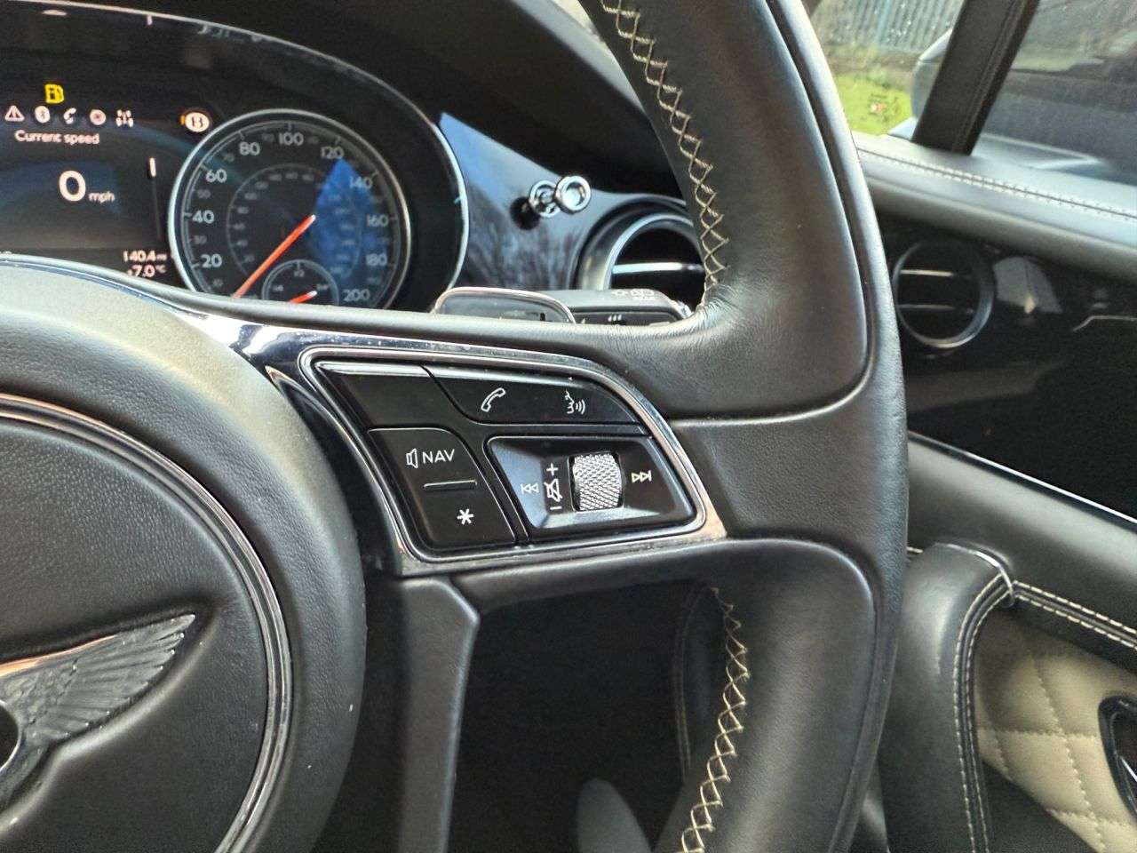 2024 BENTLEY BENTAYGA 2024 BENTLEY BENTAYGA