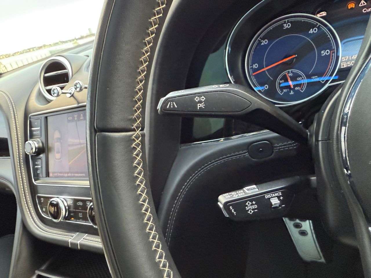 2024 BENTLEY BENTAYGA 2024 BENTLEY BENTAYGA