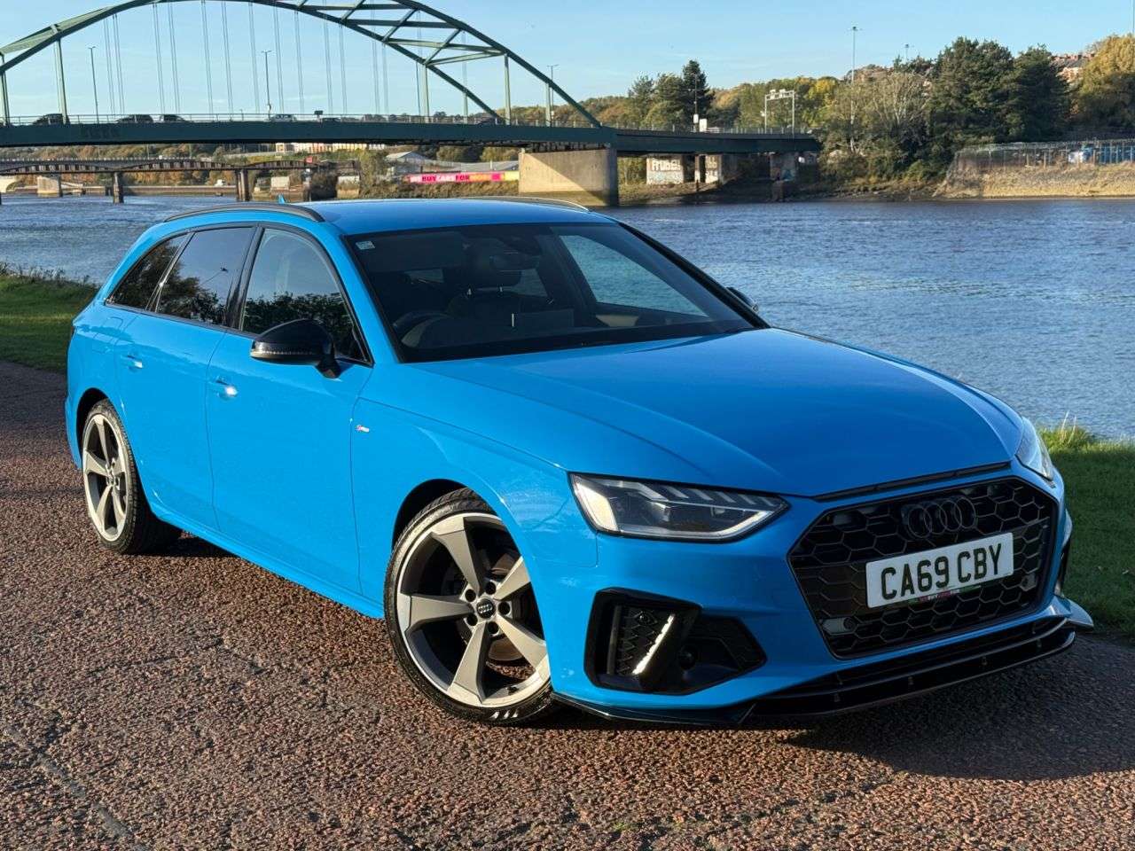 A 2019 AUDI A4 AVANT 2.0 TFSI 40 Black Edition Estate 5dr Petrol S Tronic Euro 6 (s/s) (190 ps) A 2019 AUDI A4 AVANT 2.0 TFSI 40 Black Edition Estate 5dr Petrol S Tronic Euro 6 (s/s) (190 ps)