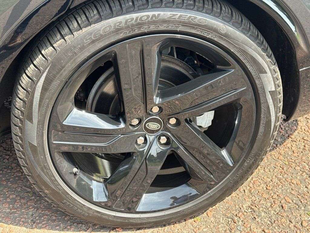 A 2021 LAND ROVER DISCOVERY 3.0 D300 MHEV R-Dynamic HSE SUV 5dr Diesel Auto 4WD Euro 6 (s/s) (300 ps) O A 2021 LAND ROVER DISCOVERY 3.0 D300 MHEV R-Dynamic HSE SUV 5dr Diesel Auto 4WD Euro 6 (s/s) (300 ps) O