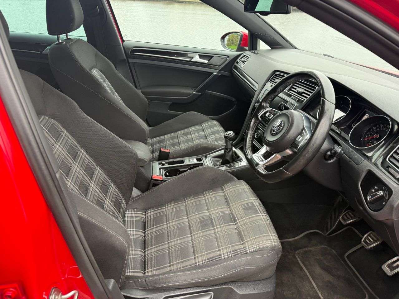 2016 VOLKSWAGEN GOLF 2016 VOLKSWAGEN GOLF