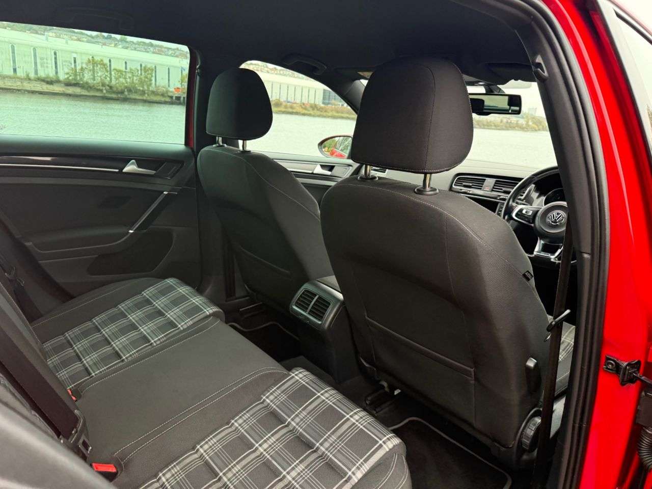 2016 VOLKSWAGEN GOLF 2016 VOLKSWAGEN GOLF