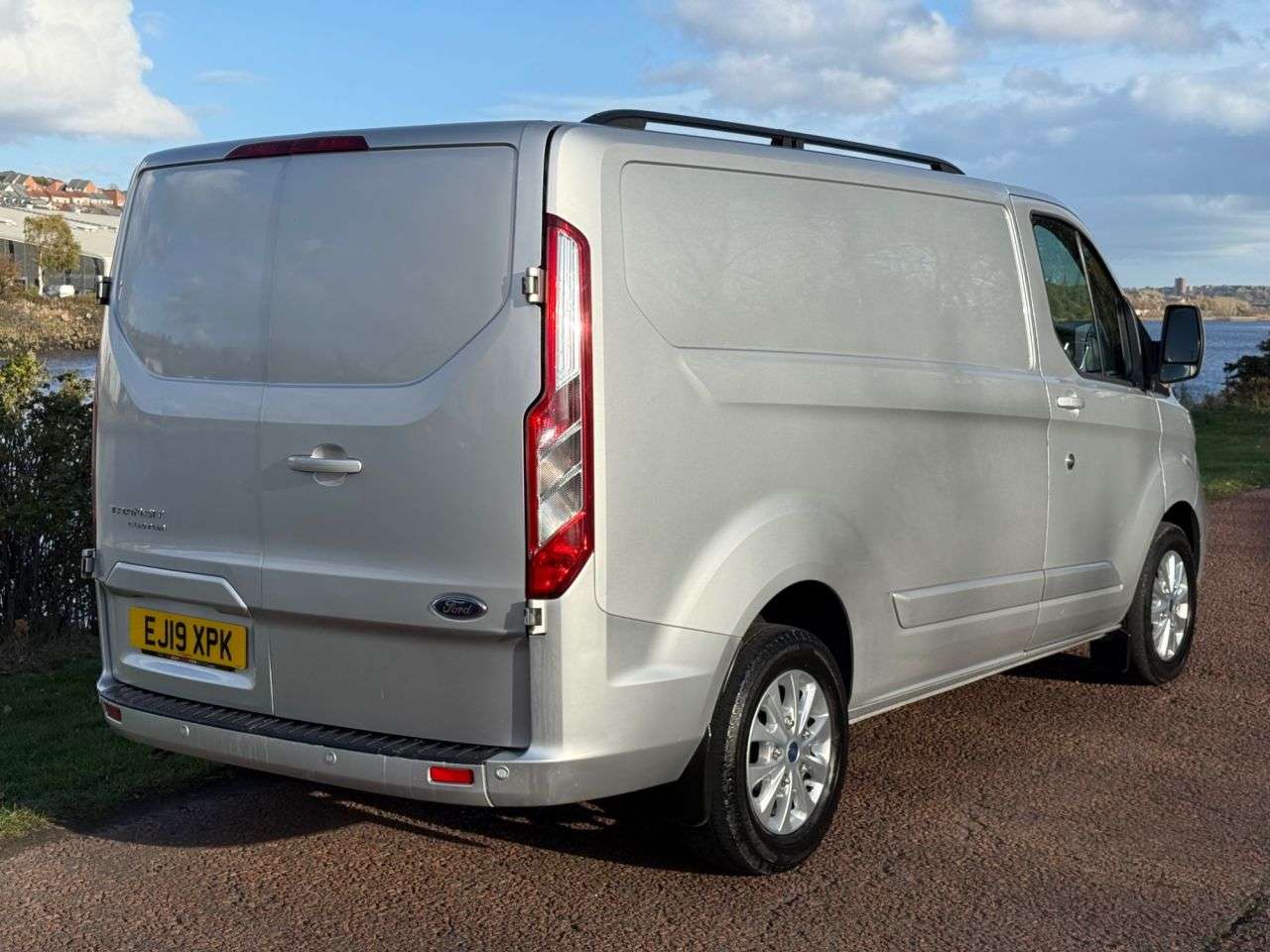 A 2019 FORD TRANSIT CUSTOM 2.0 300 EcoBlue Limited Panel Van 5dr Diesel Manual L1 H1 Euro 6 (s/s) (130 A 2019 FORD TRANSIT CUSTOM 2.0 300 EcoBlue Limited Panel Van 5dr Diesel Manual L1 H1 Euro 6 (s/s) (130