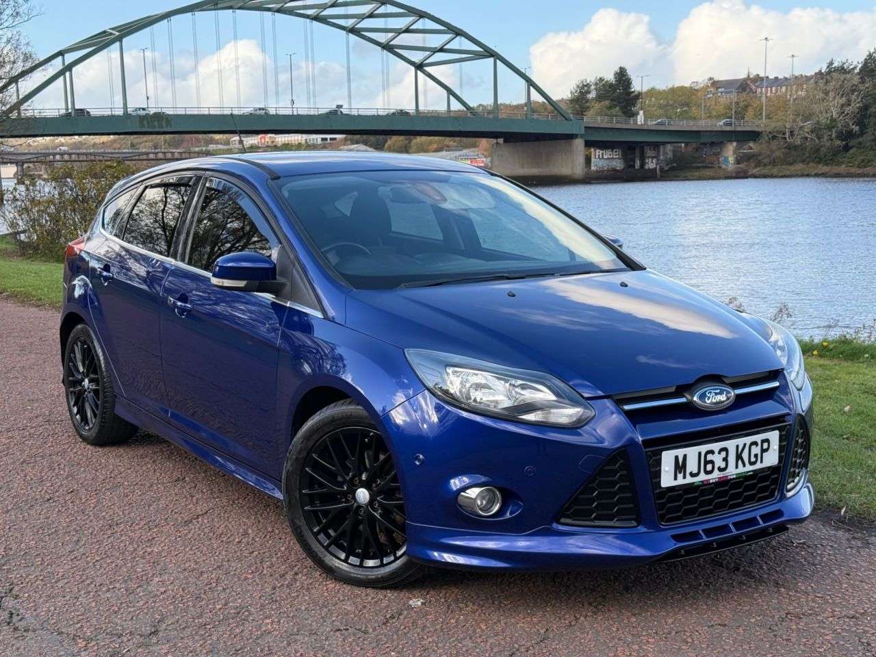A 2013 FORD FOCUS 1.6 TDCi Zetec S Hatchback 5dr Diesel Manual Euro 5 (s/s) (115 ps) 17" GLOS A 2013 FORD FOCUS 1.6 TDCi Zetec S Hatchback 5dr Diesel Manual Euro 5 (s/s) (115 ps) 17" GLOS