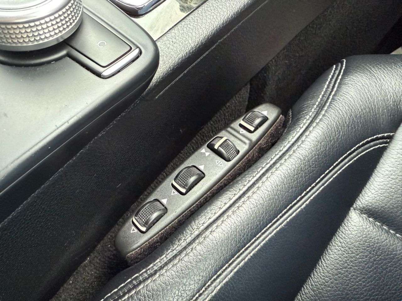 2011 MERCEDES-BENZ E-CLASS 2011 MERCEDES-BENZ E-CLASS