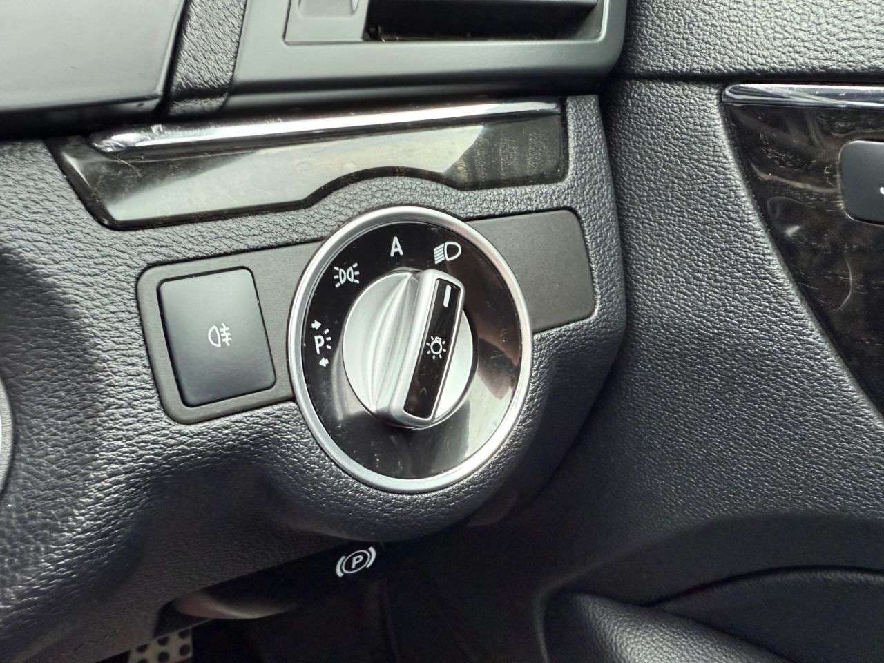 2011 MERCEDES-BENZ E-CLASS 2011 MERCEDES-BENZ E-CLASS