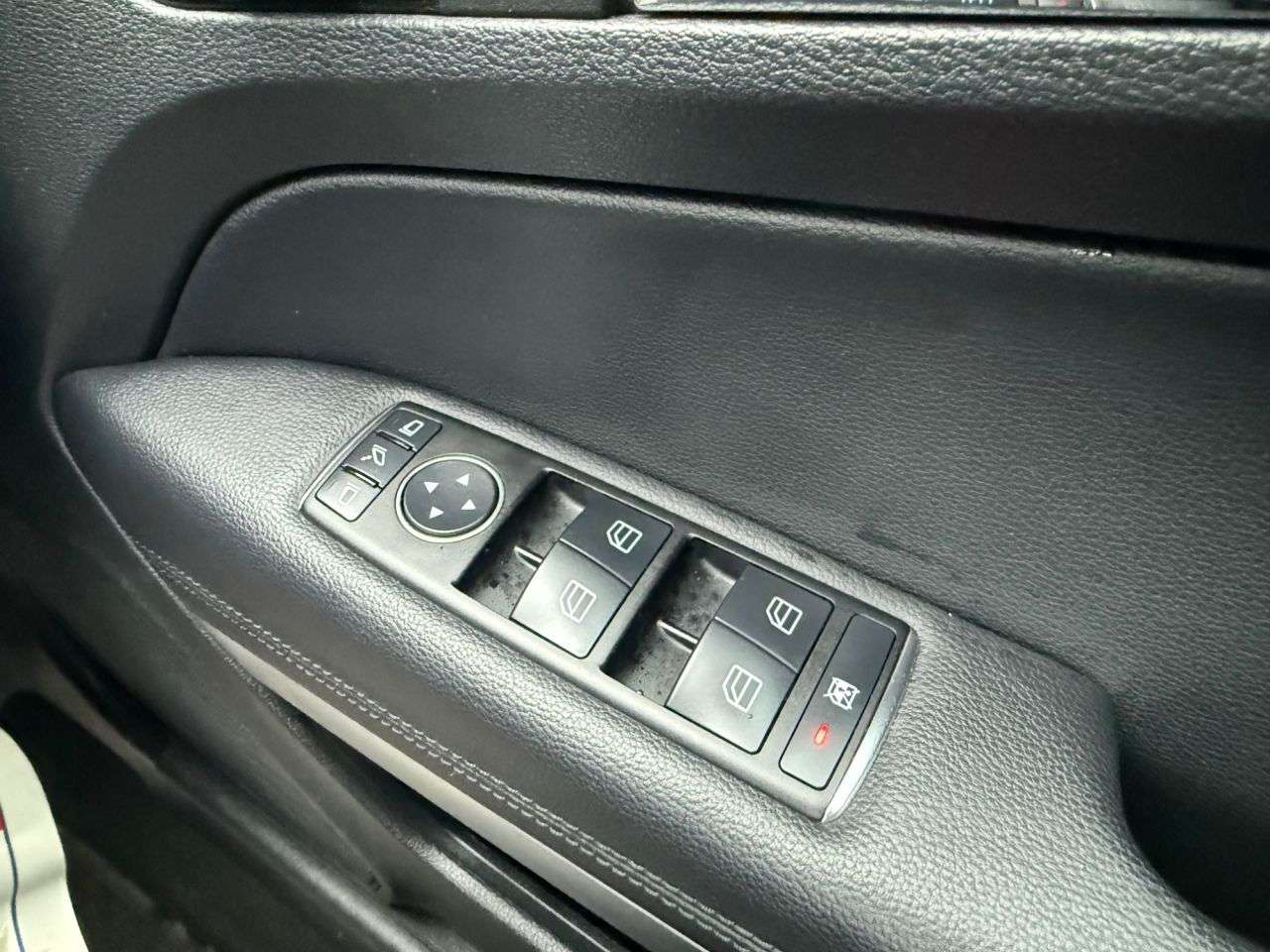 2011 MERCEDES-BENZ E-CLASS 2011 MERCEDES-BENZ E-CLASS