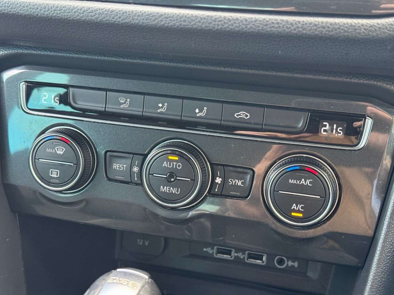 2018 VOLKSWAGEN TIGUAN 2018 VOLKSWAGEN TIGUAN