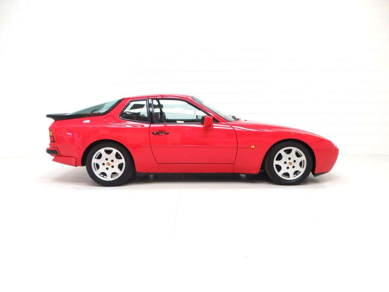 1988 PORSCHE 944 1988 PORSCHE 944