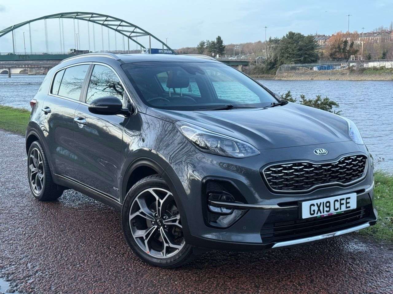 A 2019 KIA SPORTAGE 1.6 T-GDi GT-Line SUV 5dr Petrol DCT AWD Euro 6 (s/s) (174 bhp) **LOW MILAG A 2019 KIA SPORTAGE 1.6 T-GDi GT-Line SUV 5dr Petrol DCT AWD Euro 6 (s/s) (174 bhp) **LOW MILAG