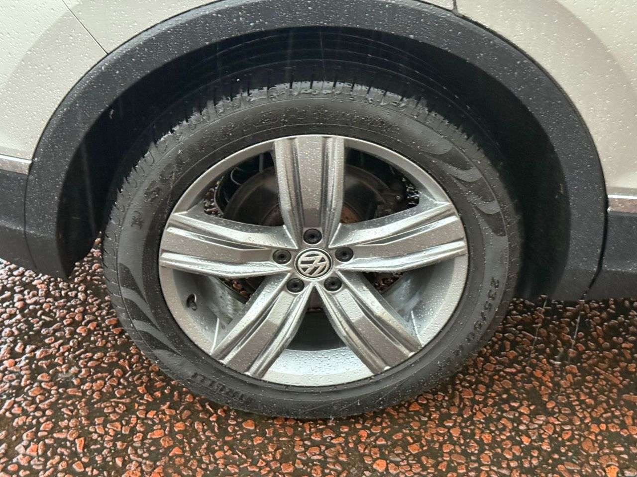 2017 VOLKSWAGEN TIGUAN 2017 VOLKSWAGEN TIGUAN