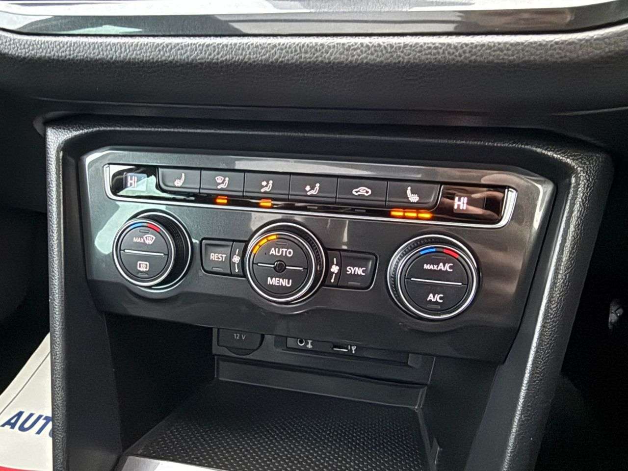 2017 VOLKSWAGEN TIGUAN 2017 VOLKSWAGEN TIGUAN