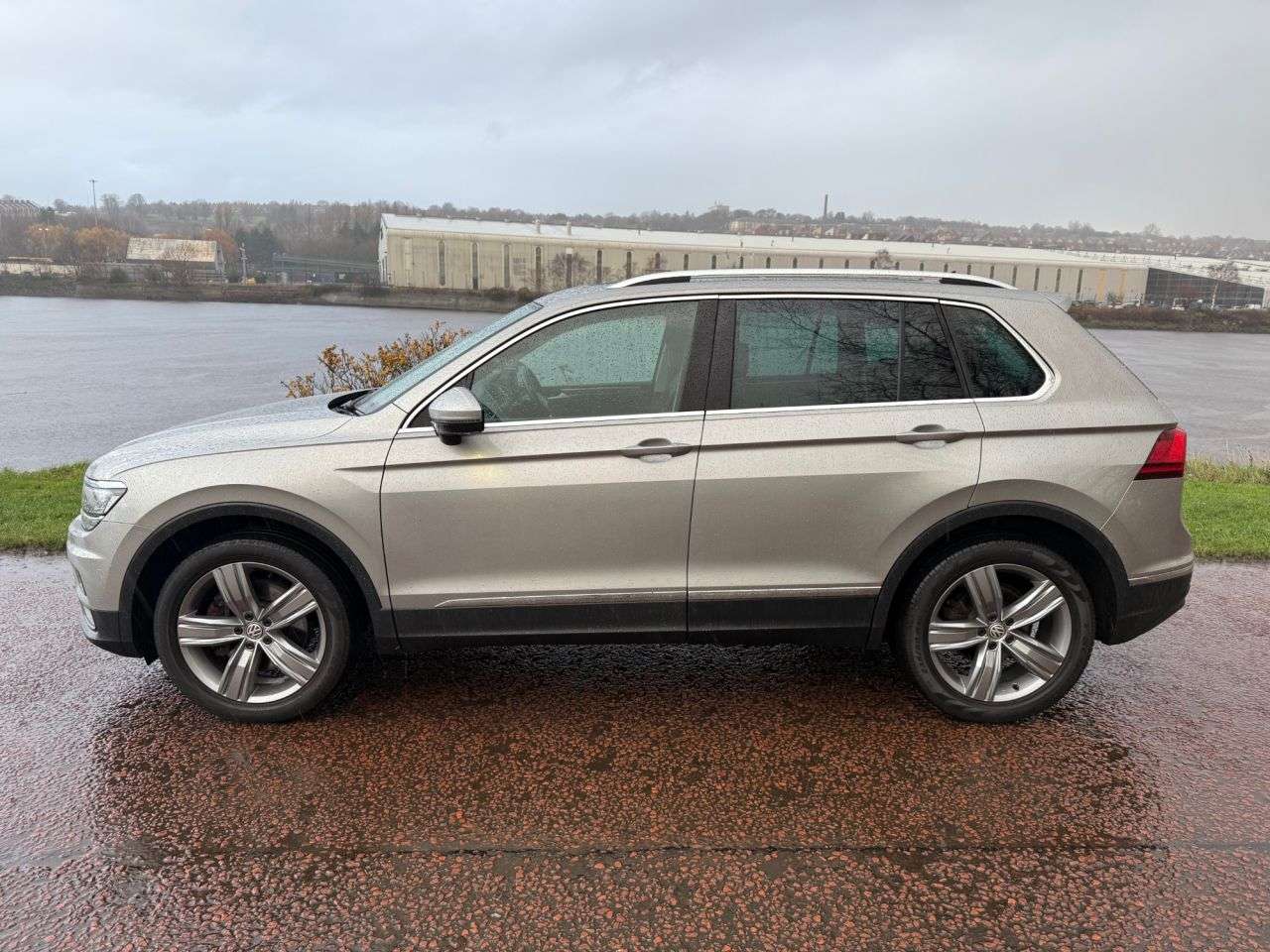 2017 VOLKSWAGEN TIGUAN 2017 VOLKSWAGEN TIGUAN