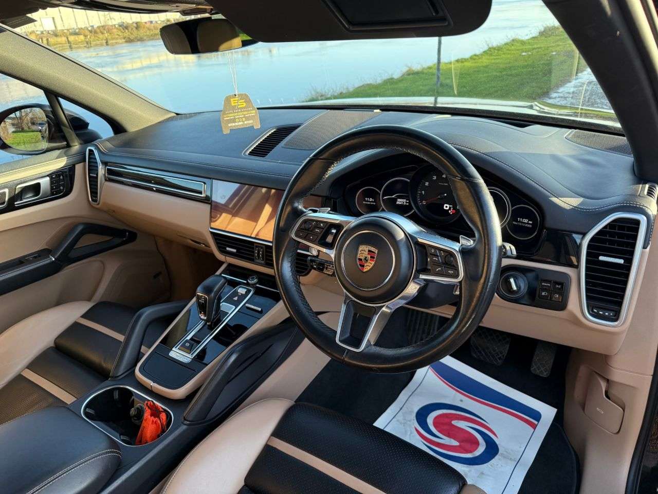 2019 PORSCHE CAYENNE 2019 PORSCHE CAYENNE